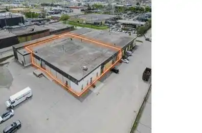 63 Medulla Avenue Unit# 3-4 Toronto W08 Ontario M8Z 5L6