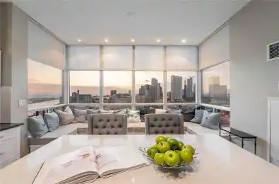 410 Queens Quay Unit# UPH3 Toronto C01 Ontario M5V 3T1