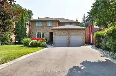 25 Sala Drive Richmond Hill Ontario L4C 8C3