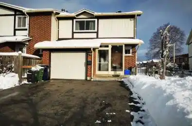 59 Phalen Crescent Toronto E07 Ontario M1V 1Y5