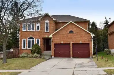 102 Huntingwood Avenue Hamilton Ontario L9H 6X5