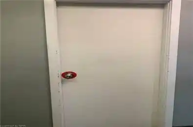 4786 QUEEN Street Unit# 203 Niagara Falls Ontario L2E 2L8