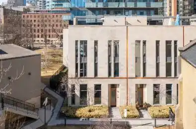 63 St. Mary Street Unit# TH 5 Toronto C01 Ontario M5S 0A4