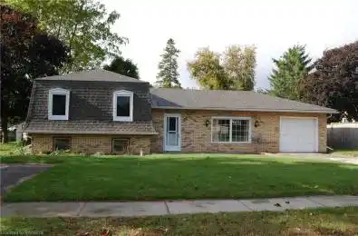 16 UNION Street Minto Ontario N0G 1Z0