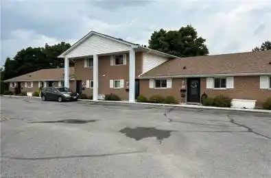 2 WATER Street Unit# 5 Smith-Ennismore-Lakefield Ontario K0L 2H0
