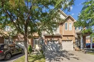 40 DARTMOUTH GATE Gate Unit# 6 Hamilton Ontario L8E 0B9