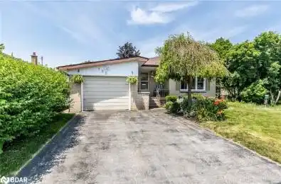 132 GROVE Street Barrie Ontario L4M 2P5