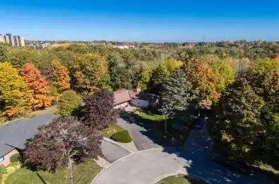 4 Brookdale Drive Barrie Ontario L4N 1N5
