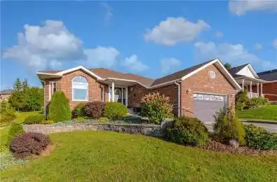 26 QUEEN Street Mapleton Ontario N0G 1P0