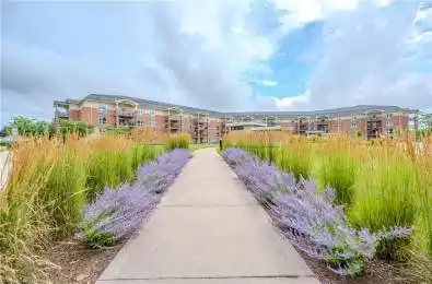 65 BAYBERRY Drive Unit# 406 Guelph Ontario N1G 5K8