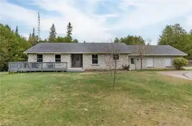 945 QUIN MO LAC Road Centre Hastings Ontario K0K 2K0