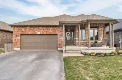 8 KEMPTON Avenue Belleville Ontario K8N 4Z5