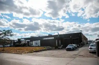 24 Vanley Crescent Toronto W05 Ontario M3J 2B8