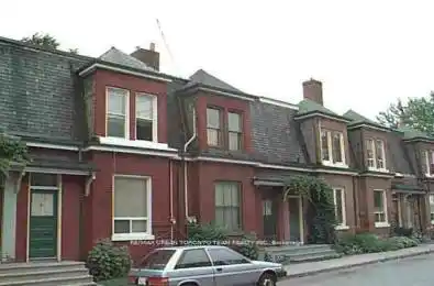 7 Mark Street Toronto C08 Ontario M5A 1Z3