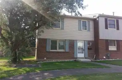 91 L' Amoreaux Drive Unit# 118 Toronto E05 Ontario M1W 2J8