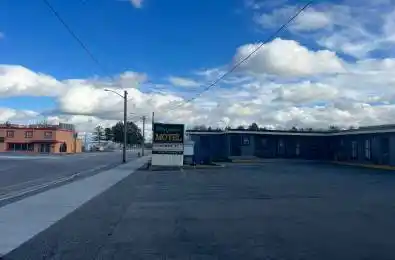 107 Neywash Street Orillia Ontario L3V 1X6