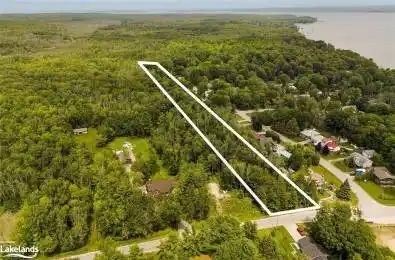 264 PEEK-A-BOO Trail Tiny Ontario L9M 0B3