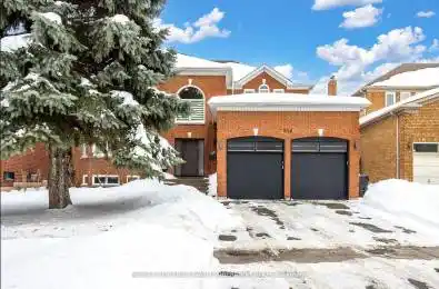 214 Faywood Boulevard Toronto C06 Ontario M3H 6A9