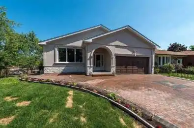 1116 Pomona Court Mississauga Ontario L5C 1N2