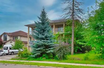 135 spruce Avenue Richmond Hill Ontario L4C 6V9