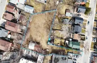 2A Fern Avenue Toronto W04 Ontario M9N 1M1