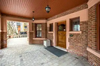 212 St George Street Unit# 203 Toronto C02 Ontario M5R 2N5