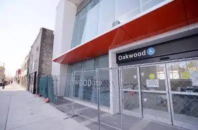 1586 Eglinton Avenue Toronto W04 Ontario M6E 2G8