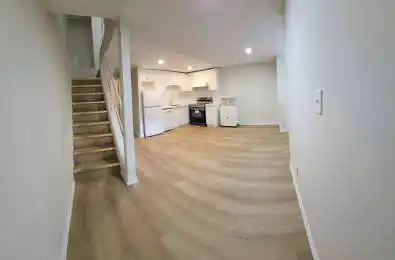 558 Spadina Crescent Unit# 1 Toronto C01 Ontario M5S 2J9