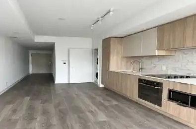 2020 Bathurst Street Unit# 533 Toronto C03 Ontario M5P 0A6