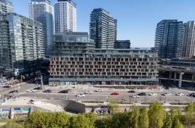 175 Fort York Boulevard Toronto C01 Ontario M5V 0C7