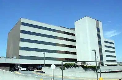 1 Yorkdale Road Unit# 315 Toronto W04 Ontario M6A 3A1