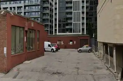 381 Richmond Street Unit# D & E Toronto C08 Ontario M5A 1P6