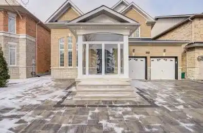 202 Everett Street Markham Ontario L6E 1H2