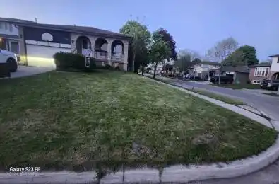 2401 Amblecote Lane Burlington Ontario L7P 4E6