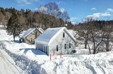 18 Snow Road Bancroft Ontario K0L 1C0