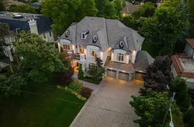 8 Thornhill Avenue Vaughan Ontario L4J 1J4