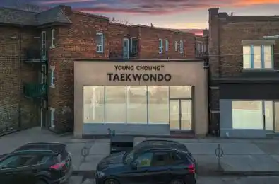 44 Vaughan Road Toronto C02 Ontario M6G 2N4