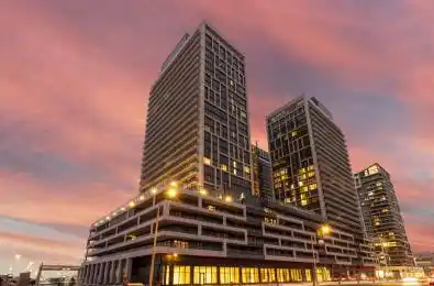 8960 Jane Street Unit# PH111 Vaughan Ontario L4K 0M6