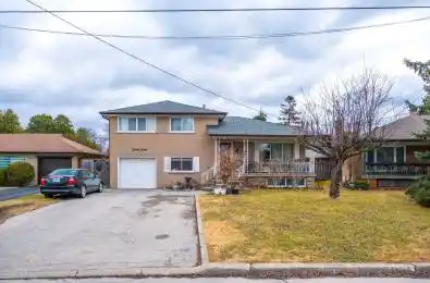 27 Belleglade Court Toronto W05 Ontario M9M 2W3