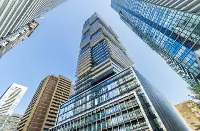 55 Charles Street Unit# 5102 Toronto C08 Ontario M4Y 0J1
