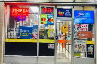 666 Burnhamthorpe Road Unit# 5 Toronto W08 Ontario M9C 2Z4