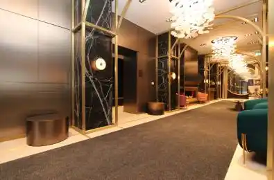 771 Yonge Street Unit# 806 Toronto C02 Ontario M4W 2G4