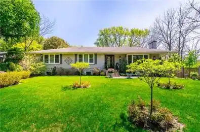 4306 Lakeshore Road Burlington Ontario L7L 1A8