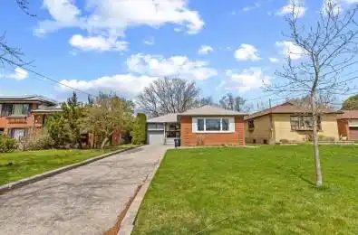16 Everingham Court Toronto C14 Ontario M2M 2J5