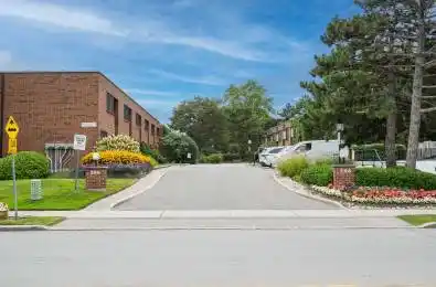 296 Torresdale Avenue Unit# 17 Toronto C07 Ontario M2R 3N3