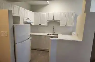 558 Spadina Crescent Unit# 4 Toronto C01 Ontario M5S 2J9