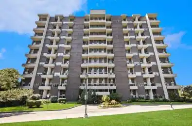 35 Ormskirk Avenue Unit# 908 Toronto W01 Ontario M6S 1A8