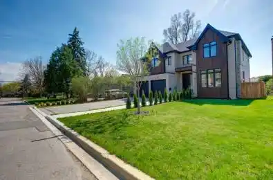 28 Ternhill Crescent Toronto C13 Ontario M3C 2E5