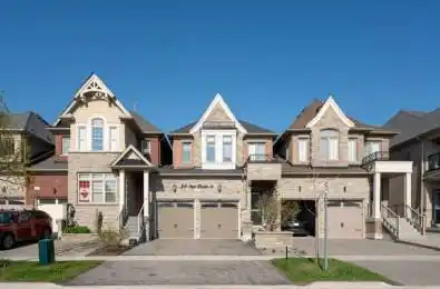 23 Stan Roots Street King Ontario L7B 0C4