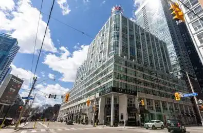 36 Blue Jays Way Unit# PH15 Toronto C01 Ontario M5V 3T3